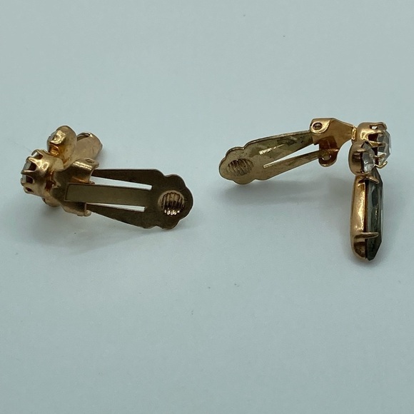 Vtg Rose Gold Tone White Round & Grey Navette Crystal Clip on Earrings .9” - Picture 6 of 7